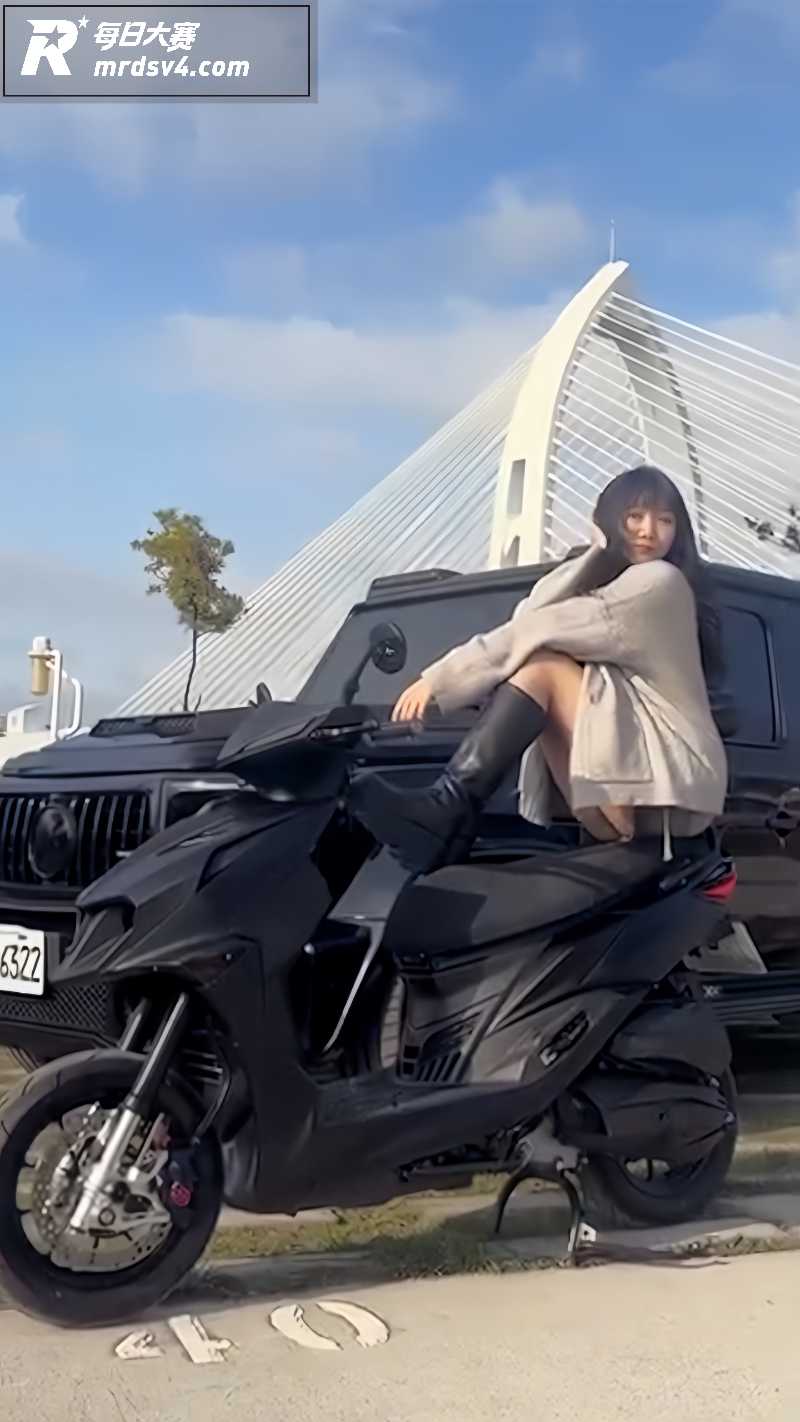 摩托车改装店老板娘 相关图片9